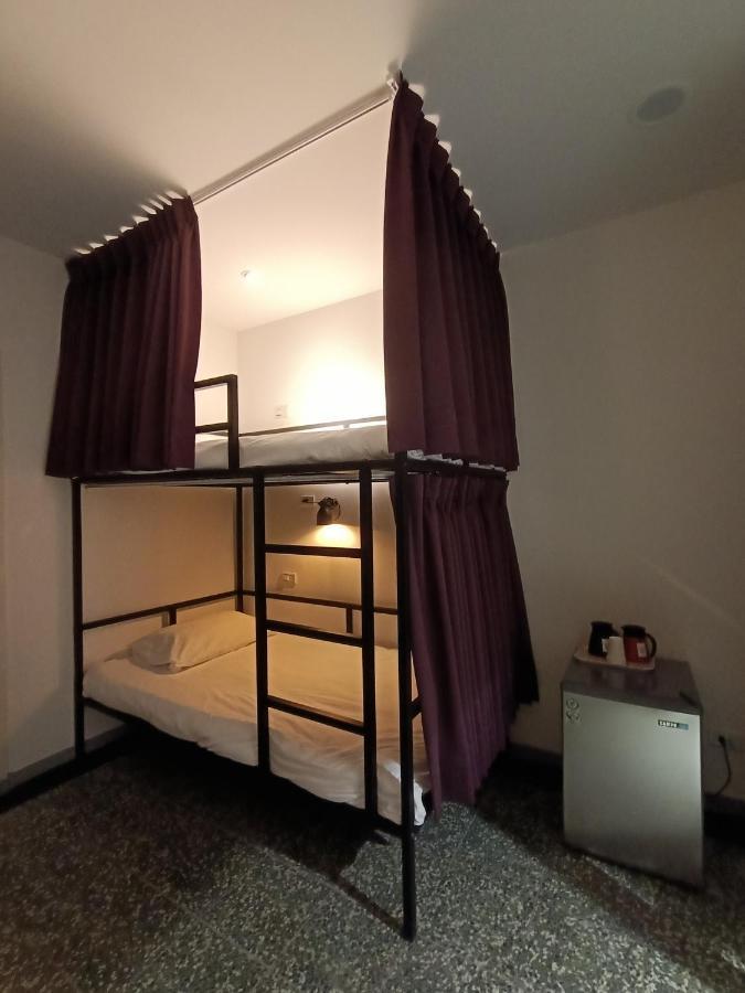 Swf淡水新五福旅館 Sinwufu Hotel Екстериор снимка