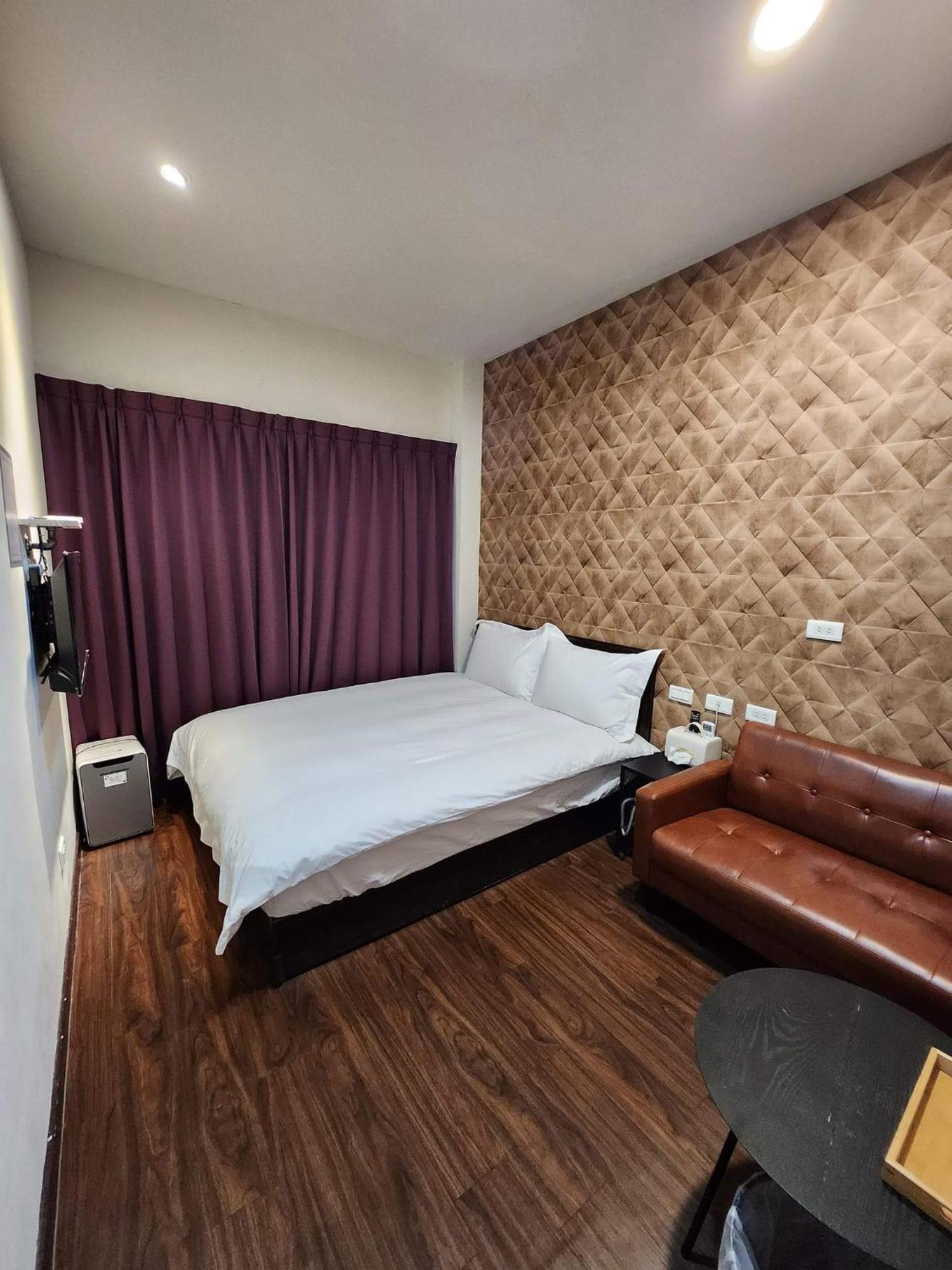 Swf淡水新五福旅館 Sinwufu Hotel Екстериор снимка
