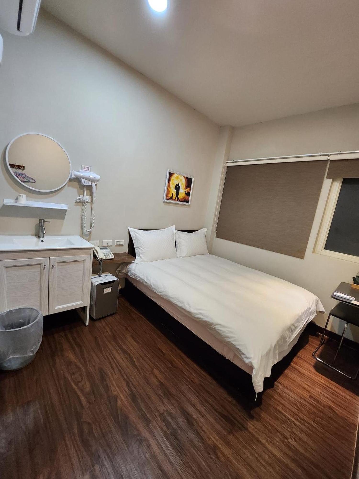 Swf淡水新五福旅館 Sinwufu Hotel Екстериор снимка